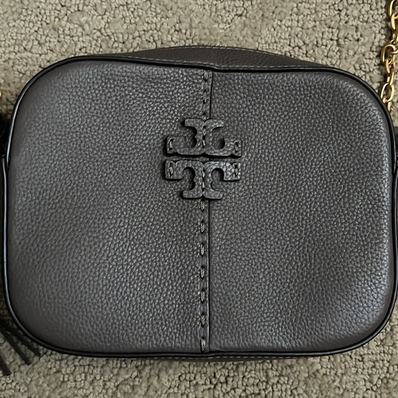 Tory Burch McGraw Camera Bag NWOT - Picture 2 of 10